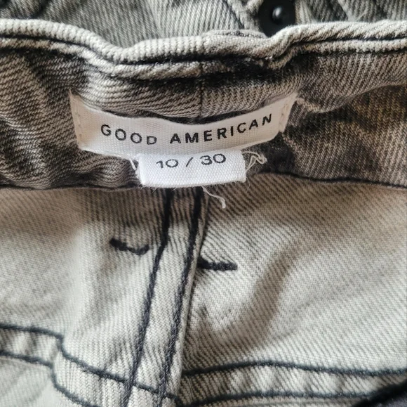 GOOD AMERICAN GREY SLIM STRAIGHT DENIM - Picture 3 of 4